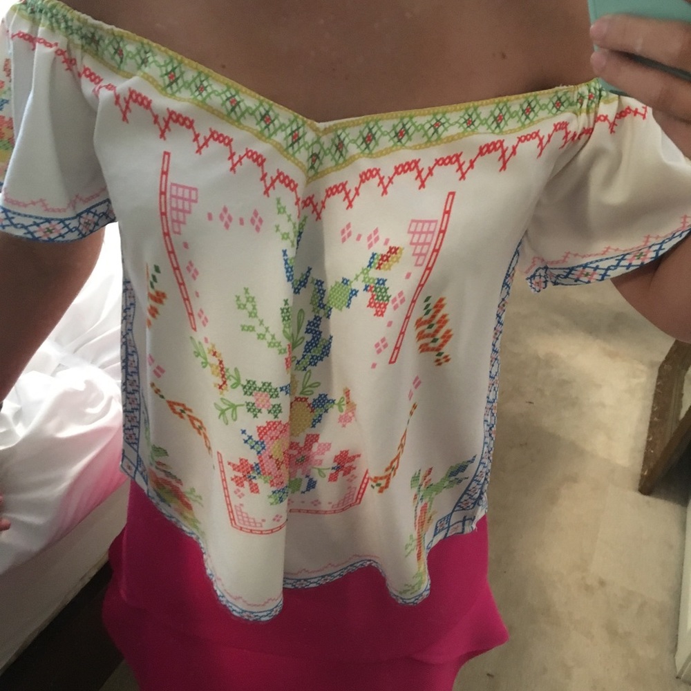 Size Small Top - Picture 2 of 2
